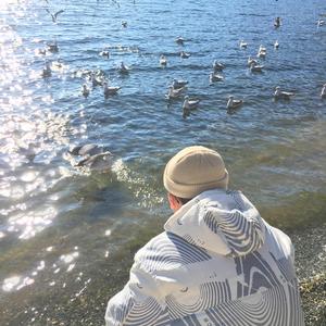 18禁美女裸露双奶头屁股洗澡
